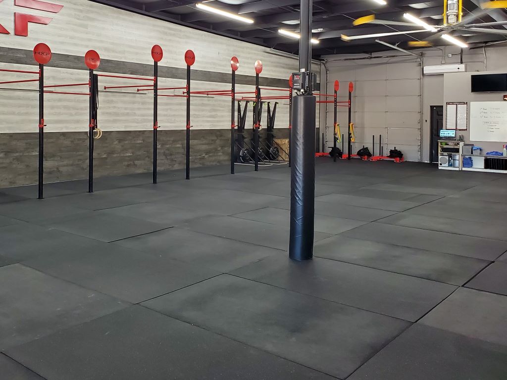 crossfit gym safety pole mat 
