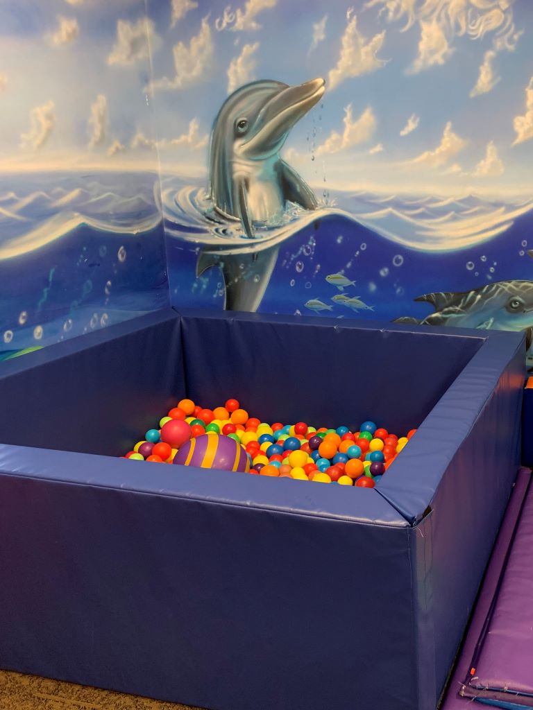 Daycare ball pit for sensory rooms 